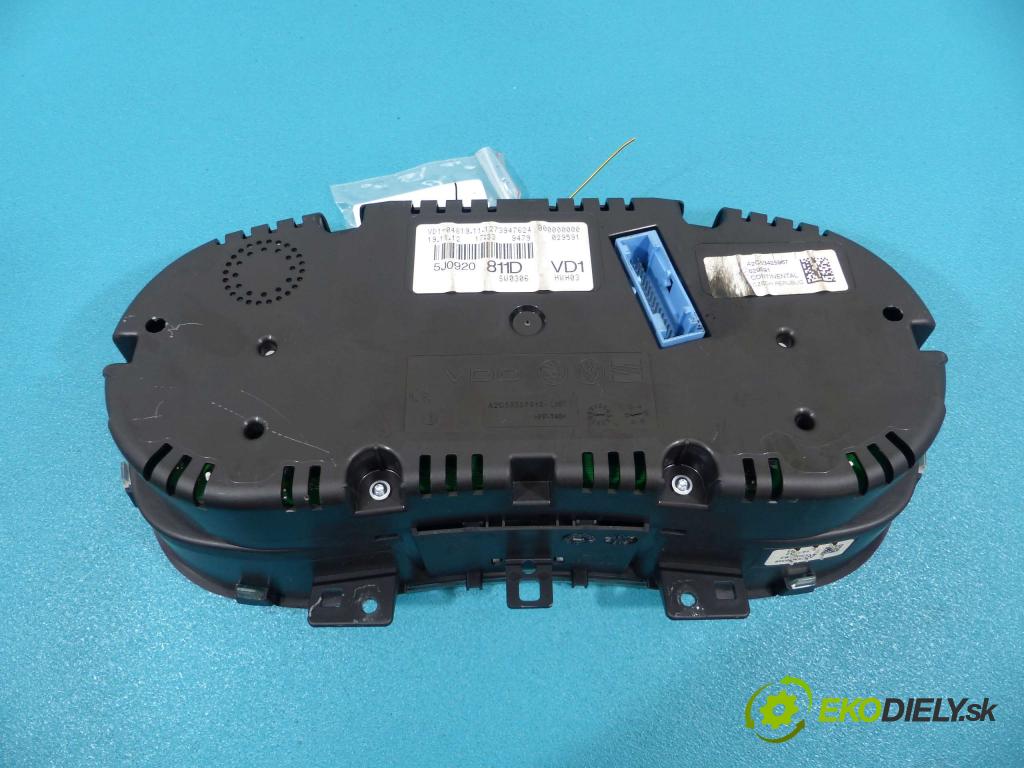 Skoda Fabia II 2007-2014 1.2 TDI 75 hp manual 55 kW 1199 cm3  prístrojovka 5J0920811D (Přístrojové desky, displeje)