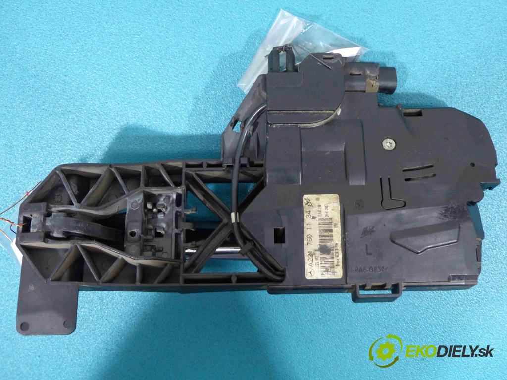 Mercedes S W221 05-13 3.0 CDI 235 HP automatic 173 kW 2987 cm3  Kľučka predný ľavá strana vonkajšia A2217601134 (Vonkajšie predné ľavé)