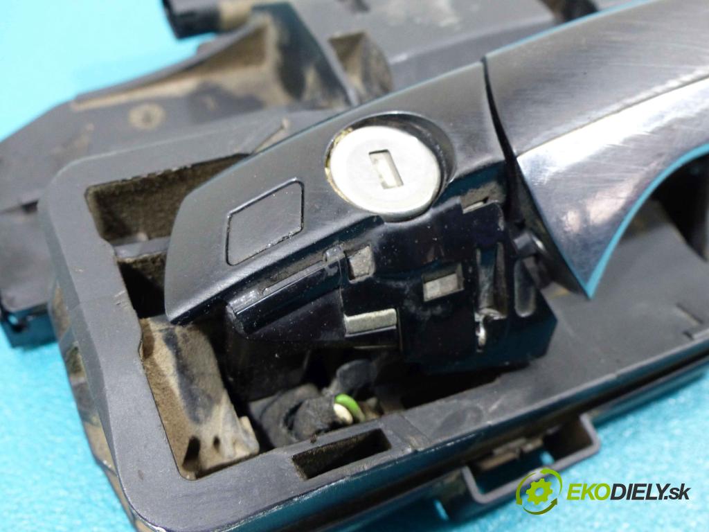 Mercedes S W221 05-13 3.0 CDI 235 HP automatic 173 kW 2987 cm3  Kľučka predný ľavá strana vonkajšia A2217601134 (Vonkajšie predné ľavé)