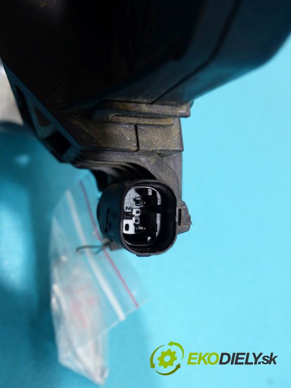 Mercedes S W221 05-13 3.0 CDI 235 HP automatic 173 kW 2987 cm3  Kľučka predný ľavá strana vonkajšia A2217601134 (Vonkajšie predné ľavé)