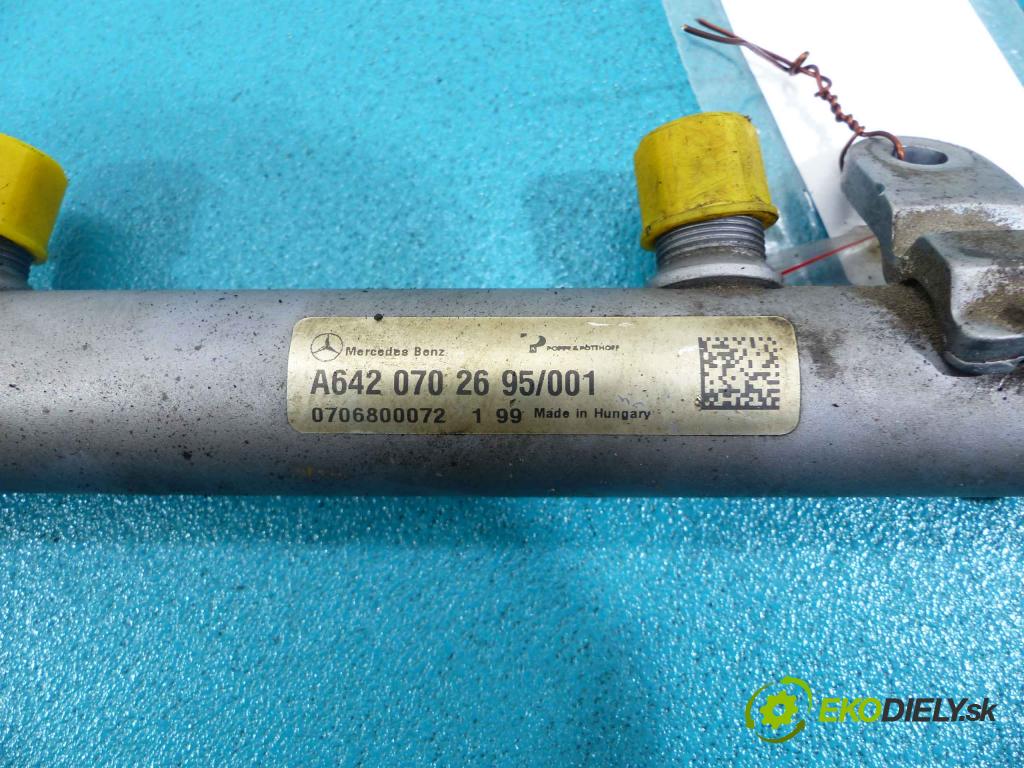 Jeep Grand cherokee WK 2004-2010 3.0 CRD 218 HP automatic 160 kW 2987 cm3  Lišta vstrekovacia A6420702695/001 (Vstrekovacie lišty)