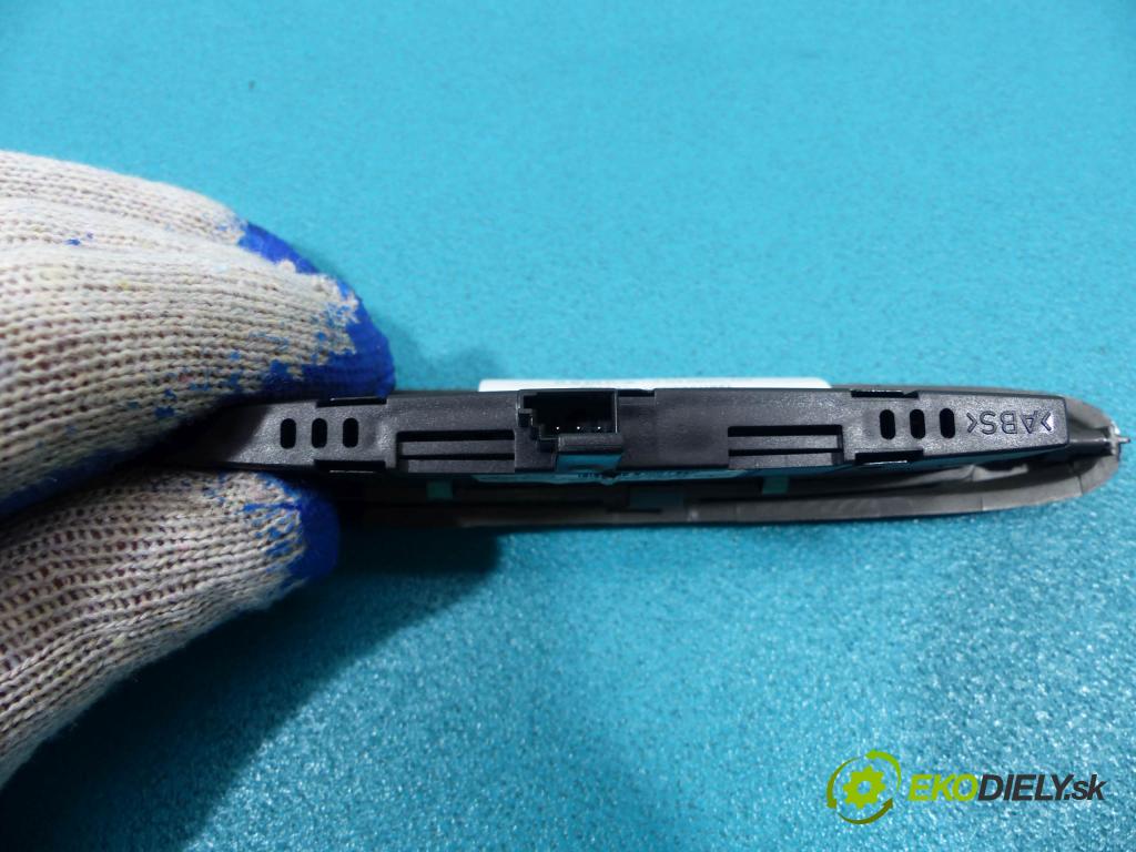 Jeep Grand cherokee WK 2004-2010 3.0 CRD 218 hp automatic 160 kW 2987 cm3  Displej A0015421523 (Přístrojové desky, displeje)