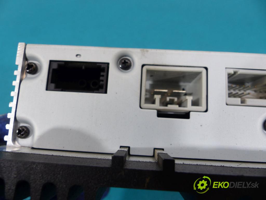 Volvo XC90 I 2002-2014 2.4 d5 163 HP automatic 120 kW 2401 cm3  Zosilňovač 30732825 (Zosilňovače)