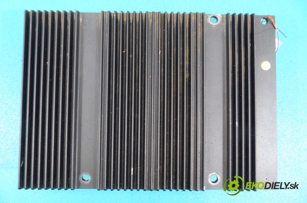 Volvo XC90 I 2002-2014 2.4 d5 163 HP automatic 120 kW 2401 cm3  Zosilňovač 30732825 (Zosilňovače)