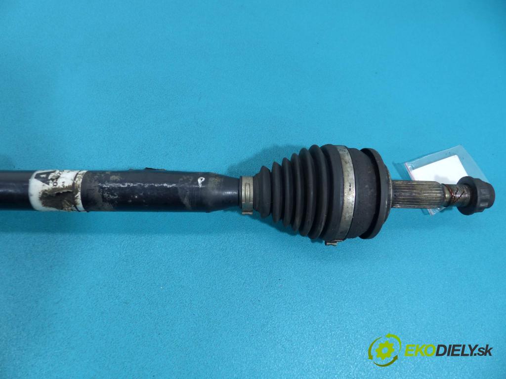 Toyota Corolla E15 2007-2014 1.4 16V - 97 hp manual 71 kW 1398 cm3  poloos pravá  (Poloosy)