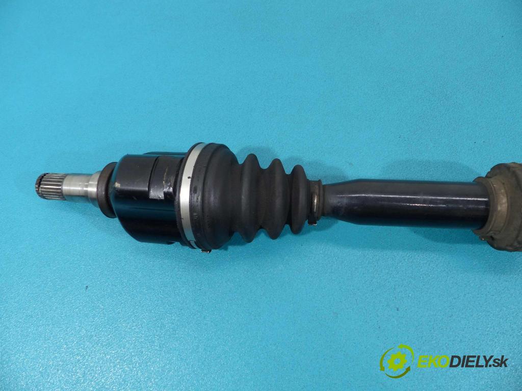 Toyota Corolla E15 2007-2014 1.4 16V - 97 hp manual 71 kW 1398 cm3  poloos pravá  (Poloosy)