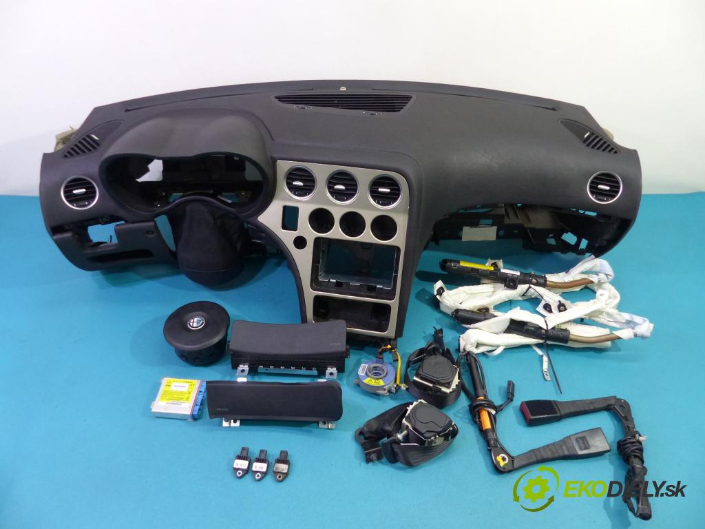 Alfa romeo 159 2.4 JTDM manual 154 kW 2387 cm3  palubovka -