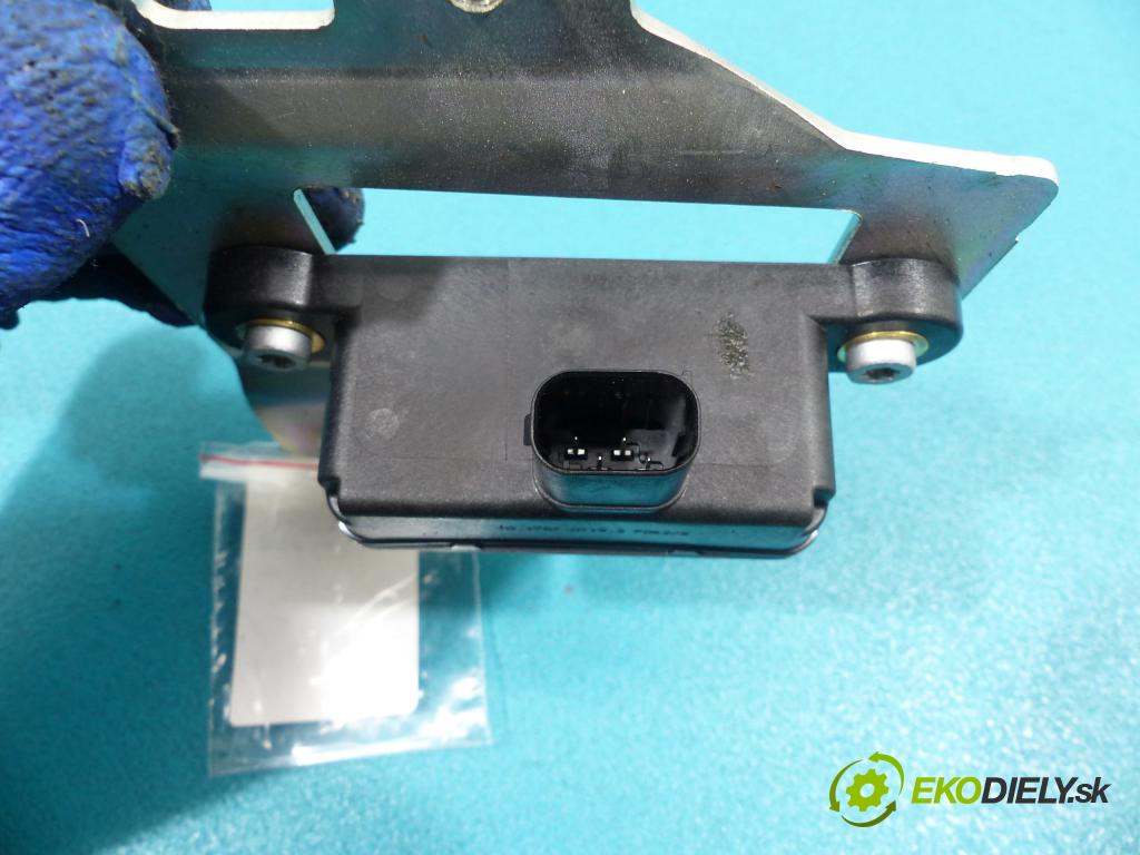 Bmw 3 e90 2005-2013 2.0D 177 hp automatic 130 kW 1995 cm3  snímač ESP 6778421-01