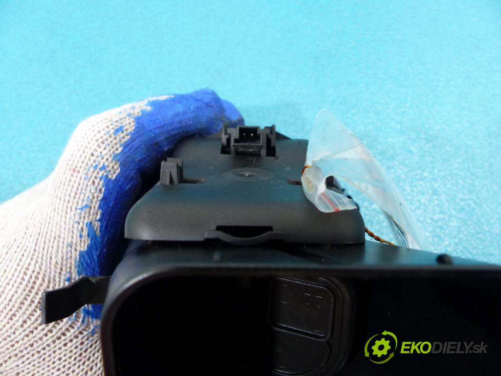 Mercedes CLS C219 2004-2010 3.0 CDI 224 hp automatic 165 kW 2987 cm3  mří topení A2198300154