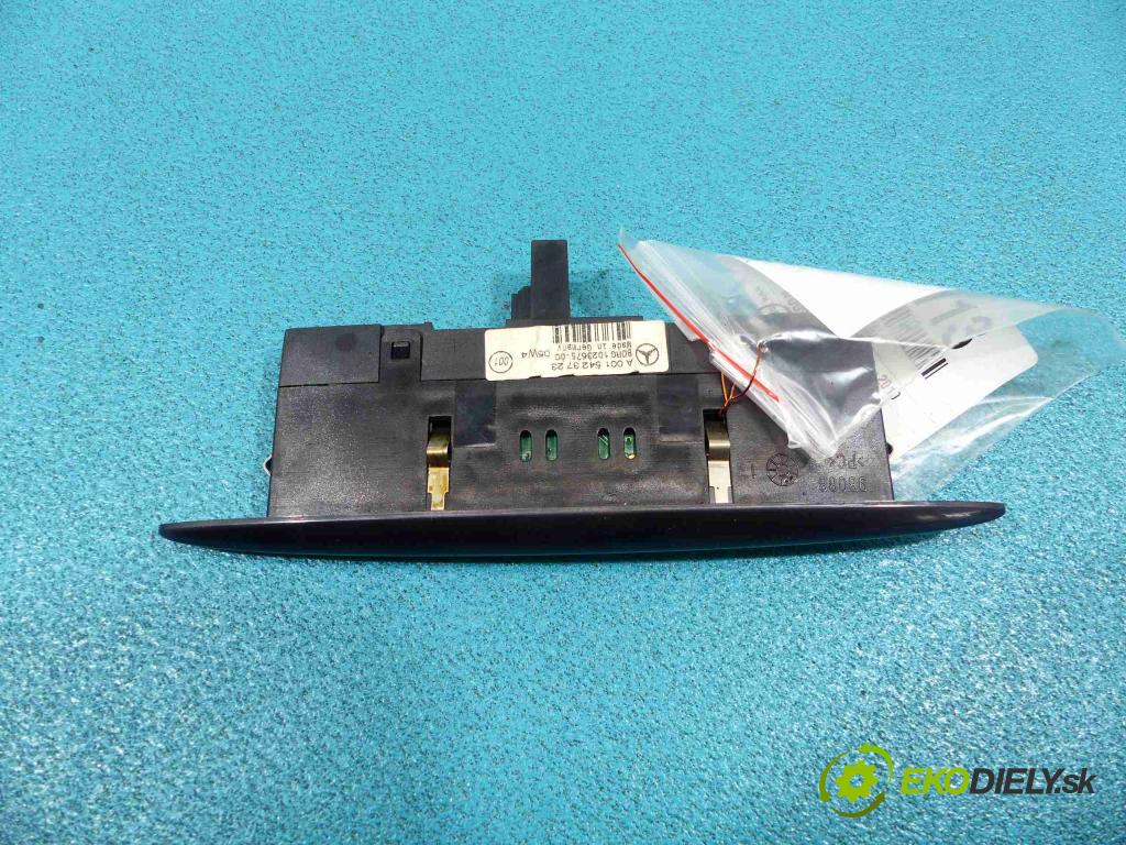 Mercedes CLS C219 2004-2010 3.0 CDI 224 hp automatic 165 kW 2987 cm3  Displej A0015423723 (Přístrojové desky, displeje)