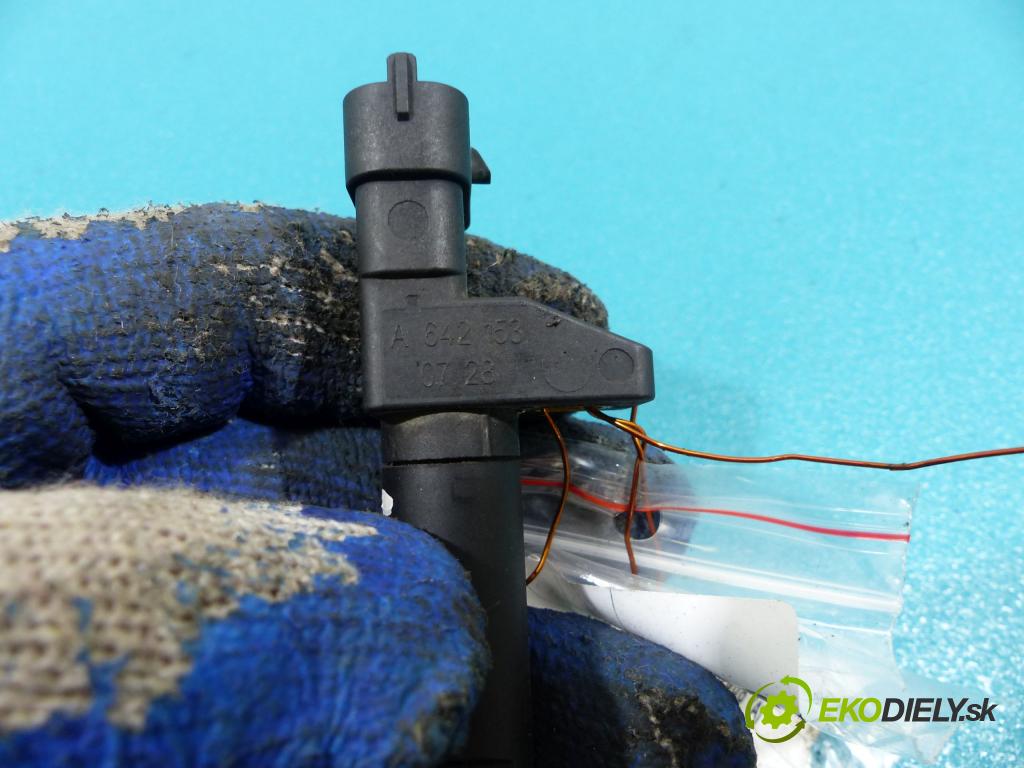 Mercedes CLS C219 2004-2010 3.0 CDI 224 hp automatic 165 kW 2987 cm3  snímač hřídele klikového A6421530728