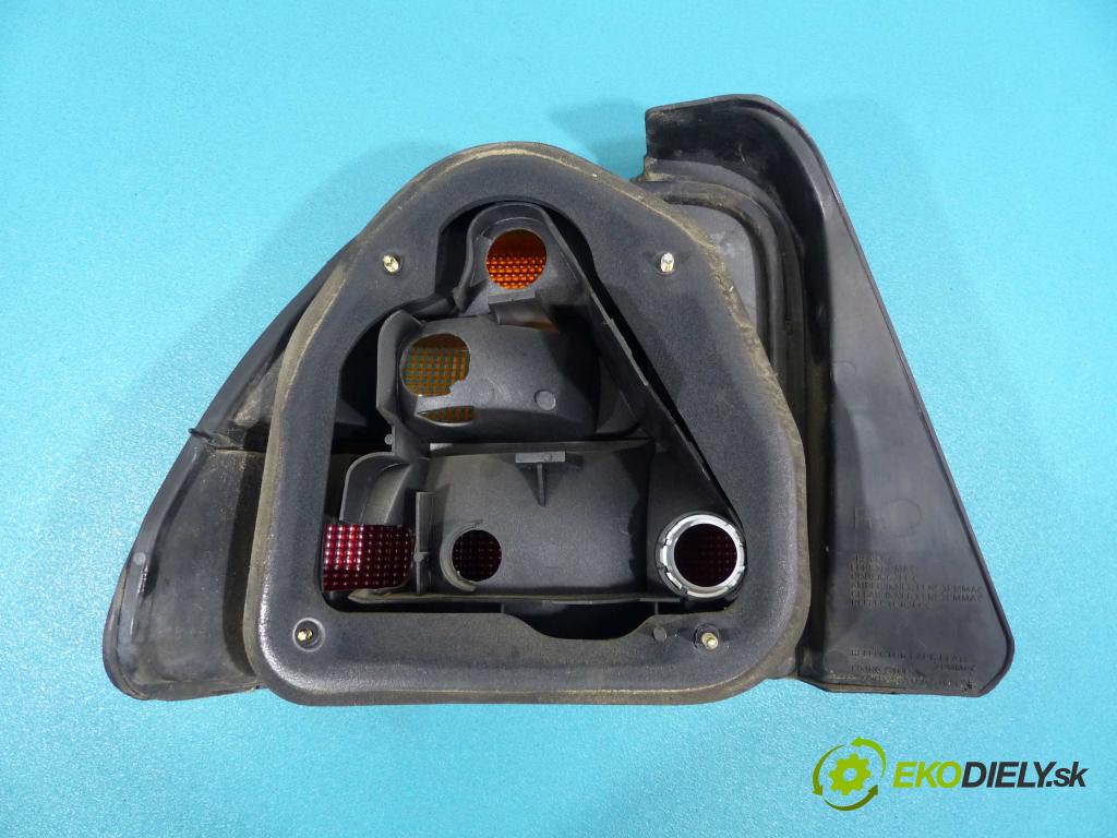 Rover 400 2.0 TD 86 hp manual 63 kW 1994 cm3  světlo zadní část pravá