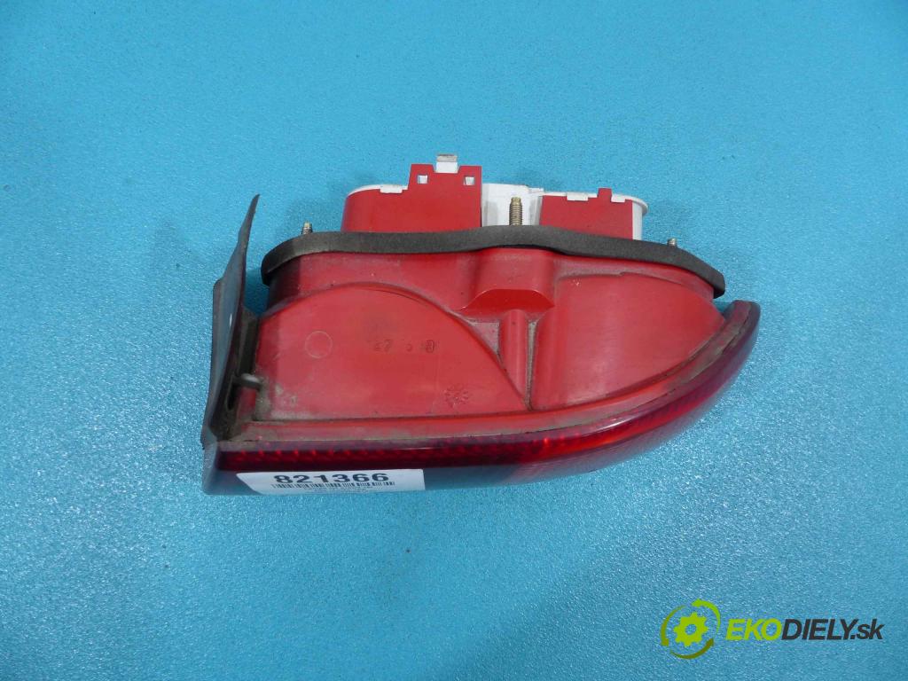 Alfa romeo 156 1,8.0 16V - 144 HP manual 106 kW 1747 cm3  Svetlo zad pravá  (Ostatné)