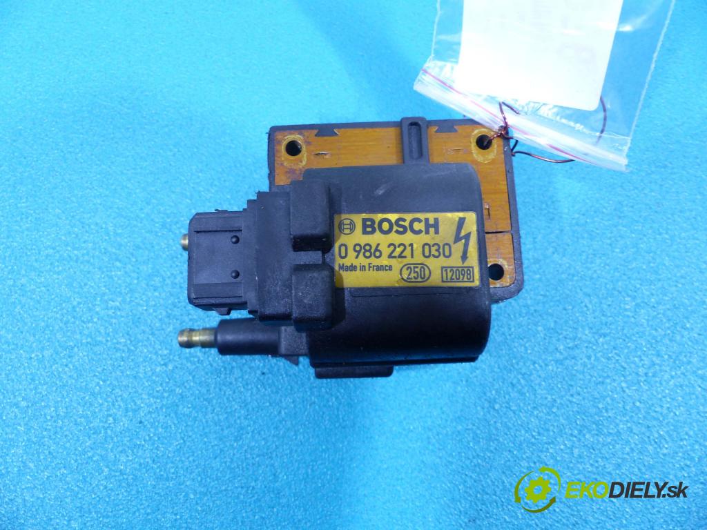 Volvo V40 I 1995-2004 1.6 16V 105 HP manual 77 kW 1588 cm3  Cievka zapaľovacia 0986221030 (Zapaľovacie cievky, moduly)