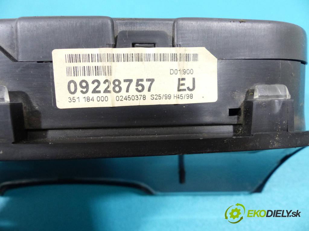 Opel Zafira A 1999-2005 2.0 DTI 101 hp manual 74 kW 1995 cm3  prístrojovka 09228757EJ (Přístrojové desky, displeje)