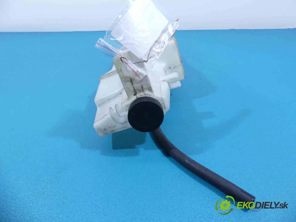 Nissan Micra K13 2010-2017 1.2 12V - 80 HP manual 59 kW 1198 cm3 5- nádrže expanzné