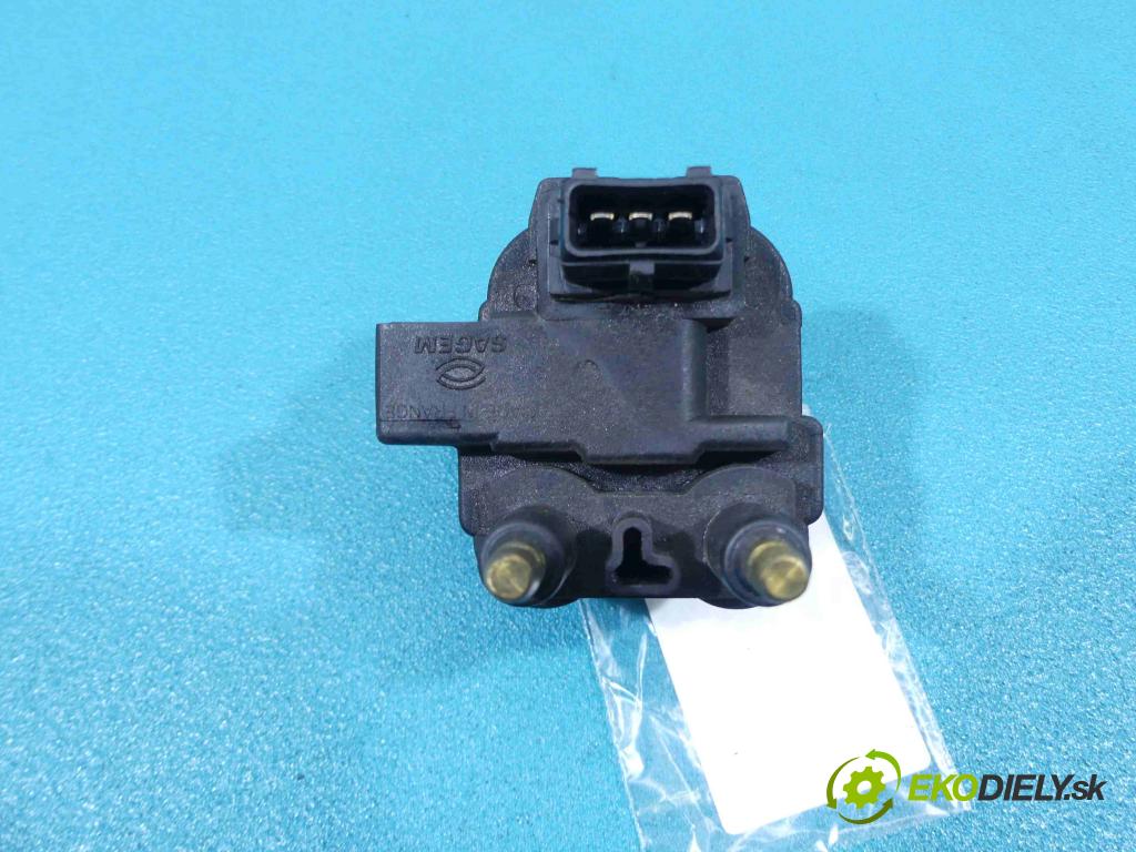 Volvo S40 I 1995-2004 1.6 16V - 105 HP manual 77 kW 1588 cm3  Cievka zapaľovacia 7700850999 (Zapaľovacie cievky, moduly)