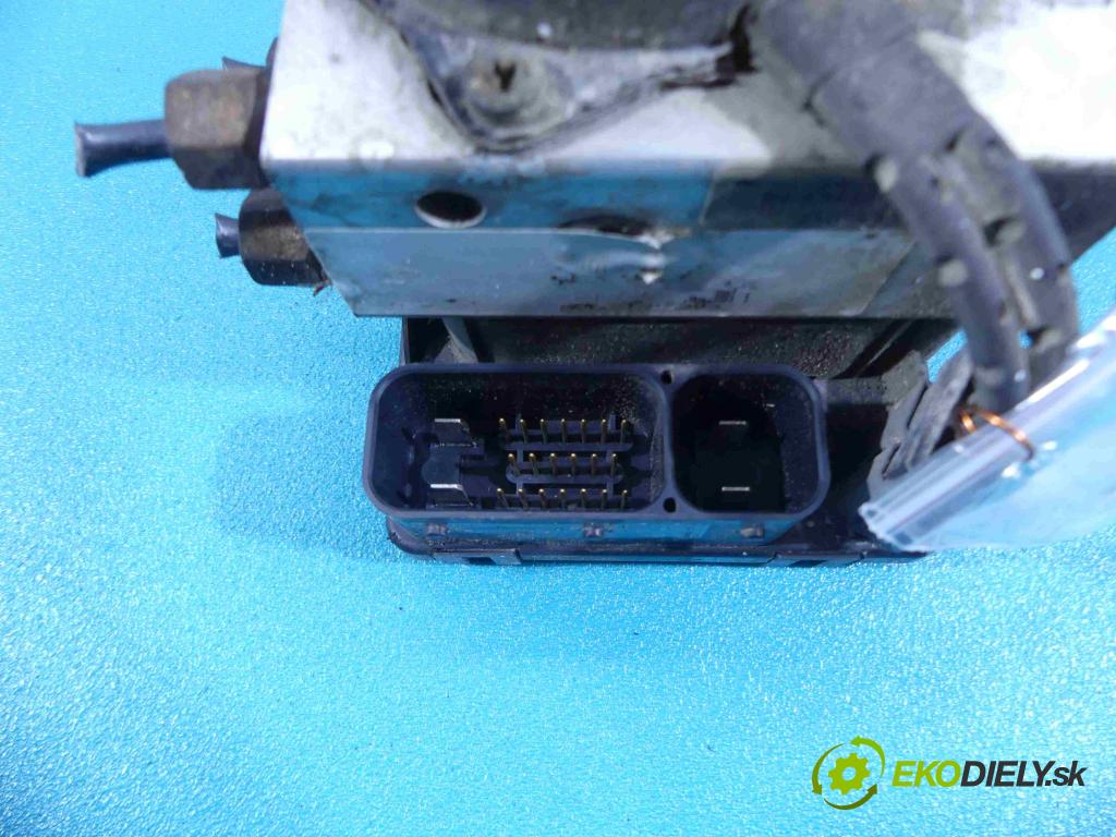 Chrysler Voyager IV 2.5 CRD 143 HP manual 105 kW 2499 cm3  Pumpa ABS 04686702AA (Pumpy ABS)