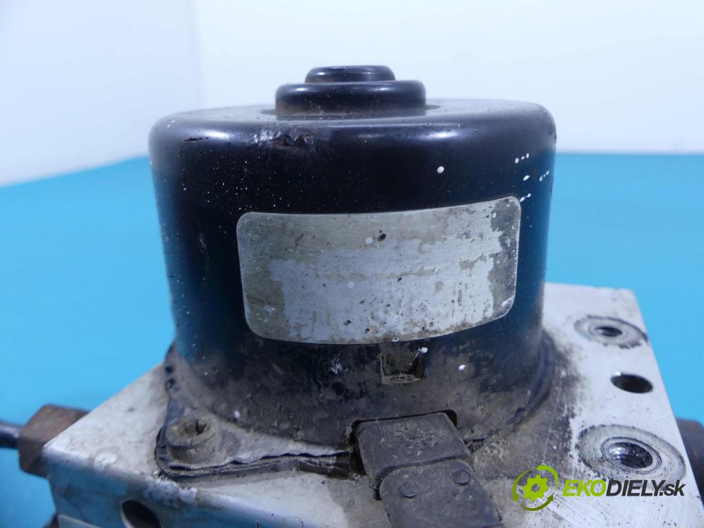 Chrysler Voyager IV 2.5 CRD 143 HP manual 105 kW 2499 cm3  Pumpa ABS 04686702AA (Pumpy ABS)