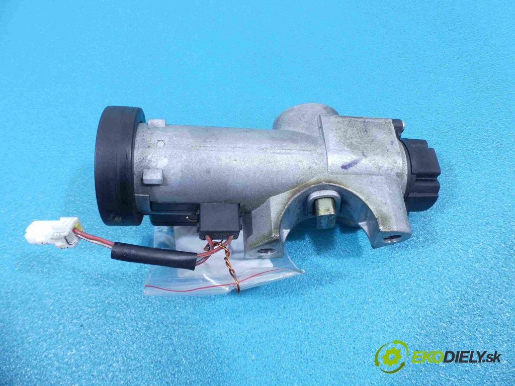 Nissan Primera P11 1996-2002 2.0 TD 90 hp manual 66 kW 1974 cm3  spínačka  (Spínací skříňky a klíče)