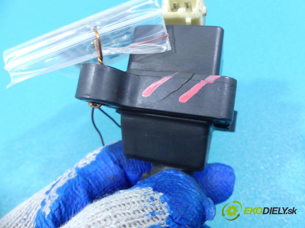 Citroen Xsara II 2000-2004 2.0 16V - 163 HP manual 120 kW 1998 cm3  Cievka zapaľovacia 9621318180 (Zapaľovacie cievky, moduly)