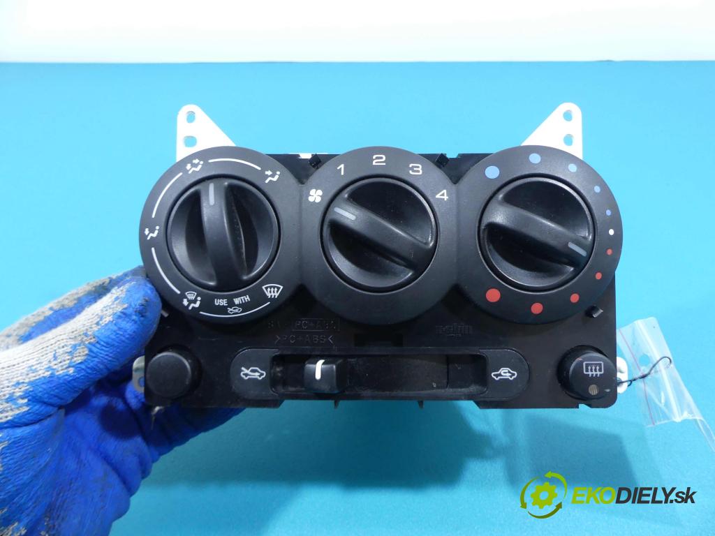 Suzuki Ignis 1.5 16V - 99 HP manual 73 kW 1490 cm3  - Panel kúrenia 