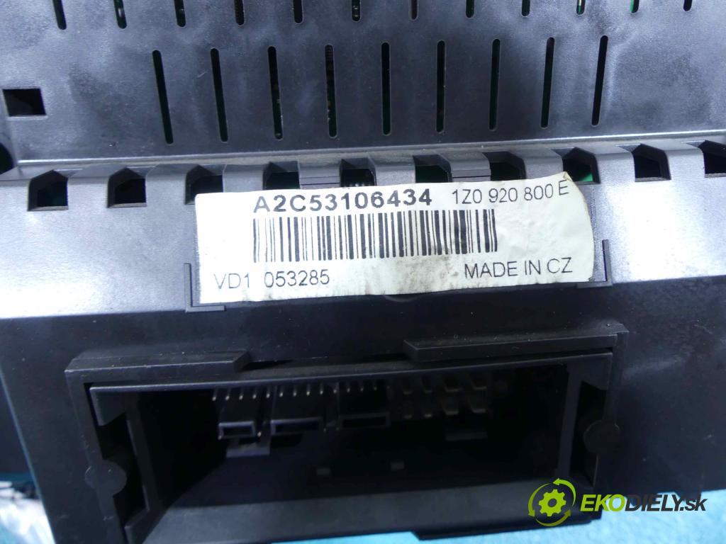 Skoda Octavia II 2004-2013 1.9 TDI 105 HP manual 77 kW 1896 cm3  Prístrojovka 1Z0920800E (Prístrojové dosky, displeje)