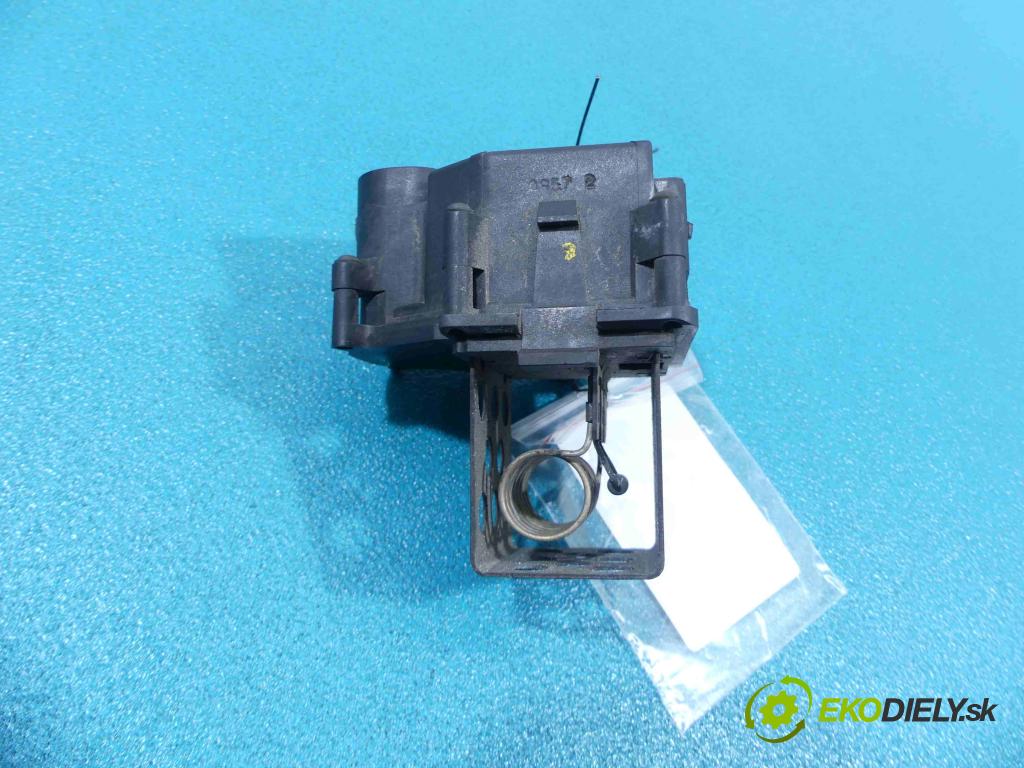Citroen C4 picasso 06-13 1.6 HDI 109 hp manual 80 kW 1600 cm3  odpor rezistor 9658508980