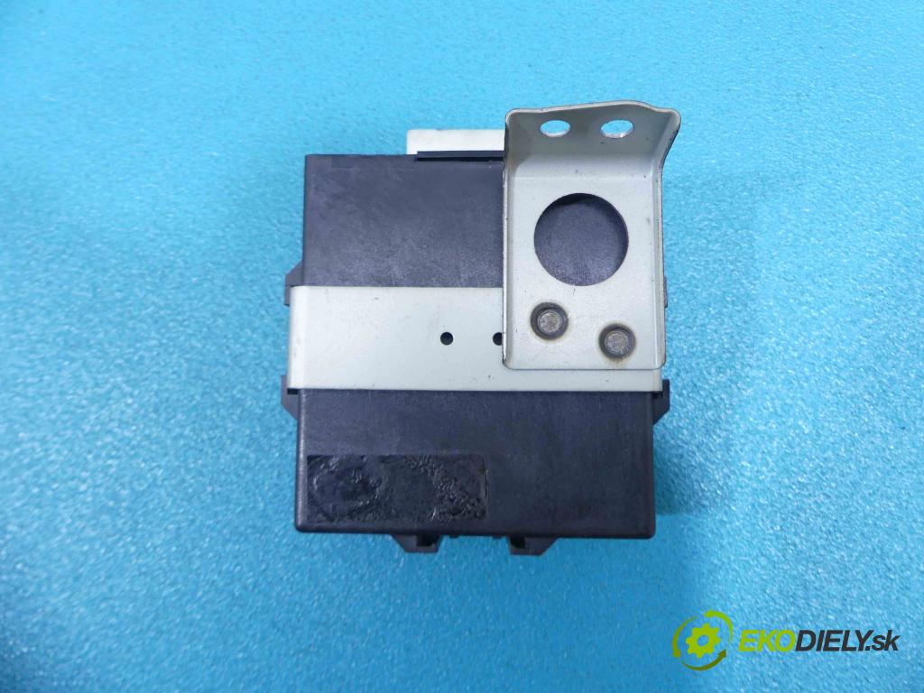 Toyota Avensis Verso 2.0 D4D 116 HP manual 85 kW 1995 cm3  Jednotka riadiaca 89661-44300