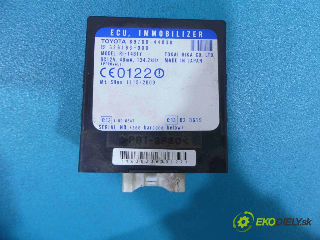 Toyota Avensis Verso 2.0 D4D 116 HP manual 85 kW 1995 cm3  Jednotka riadiaca 89661-44300