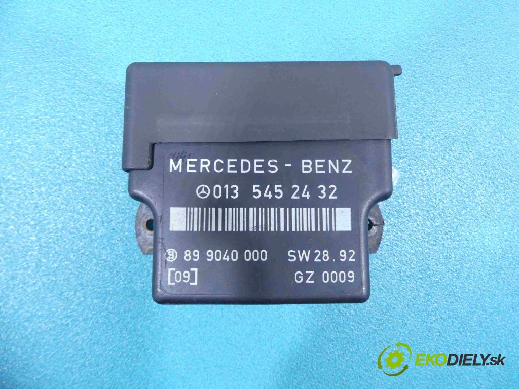 Mercedes 124 2.5d 90 hp manual 66 kW 2479 cm3  relé 0135452432 (Relé)