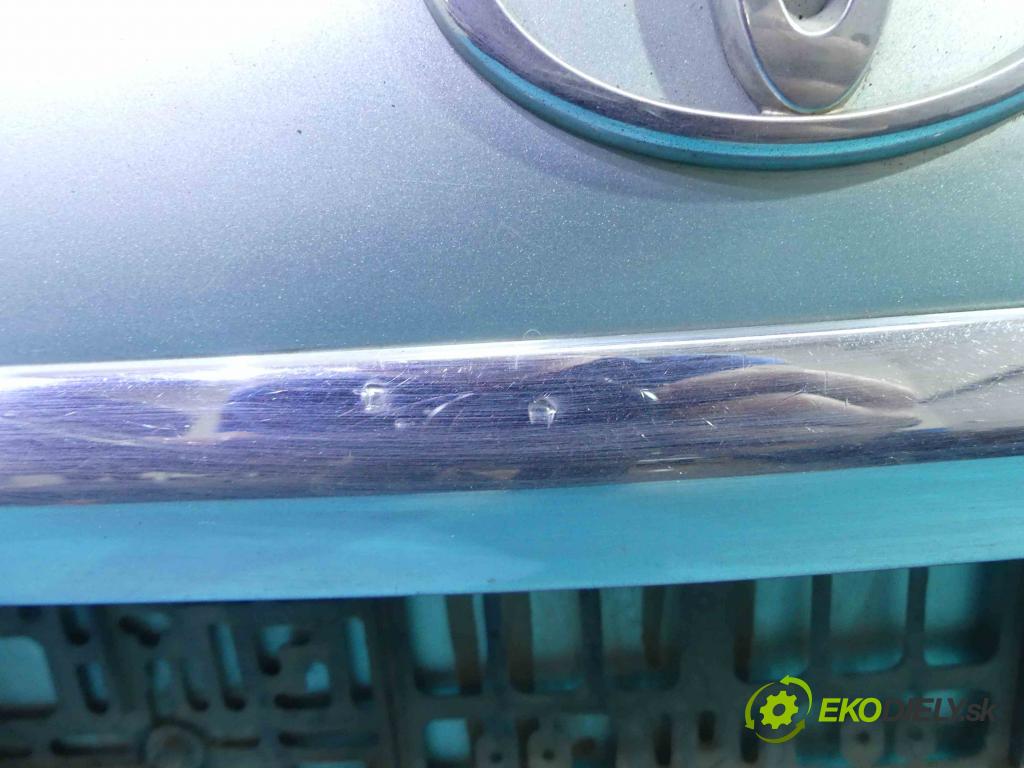 Toyota Avensis Verso 2.0 D4D 116 HP manual 85 kW 1995 cm3 zadná kapota (Zadné kapoty)