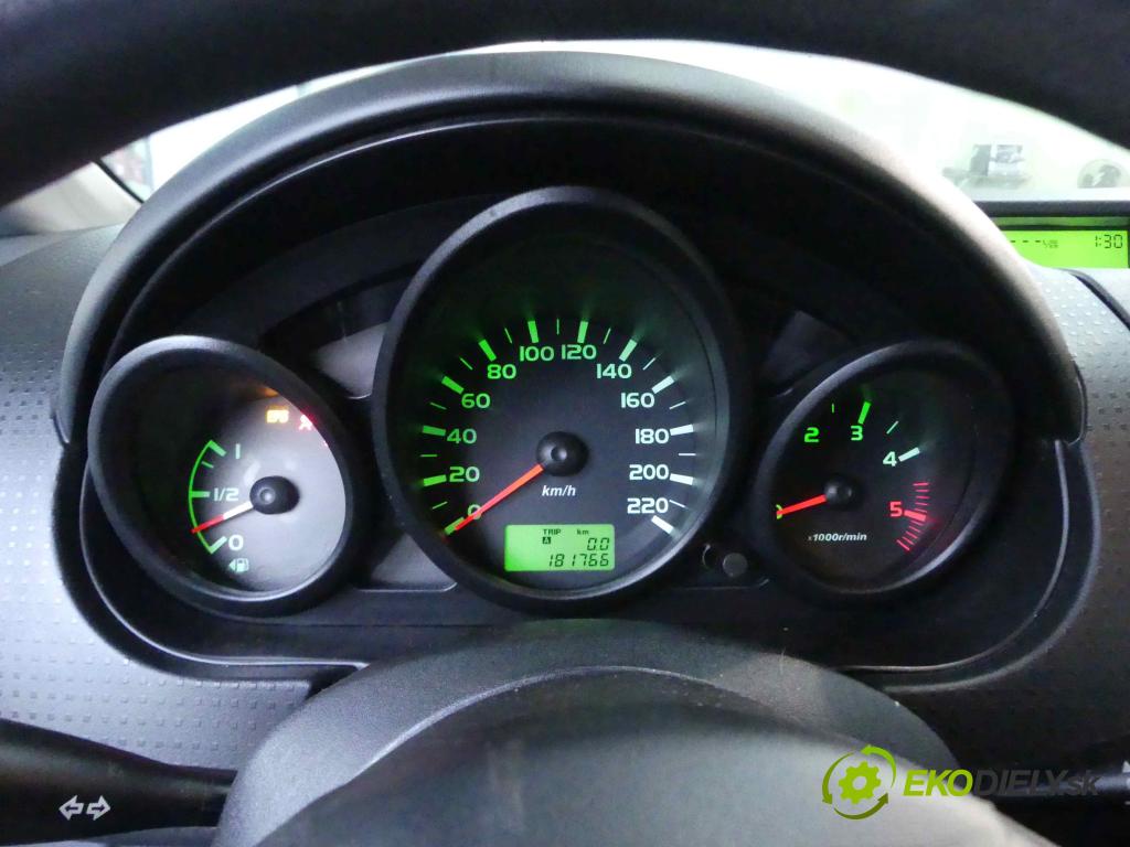Mitsubishi Colt Z30 VI 04-12 1.5 DID 95 HP manual 70 kW 1493 cm3  Prístrojovka 8100A931 (Prístrojové dosky, displeje)