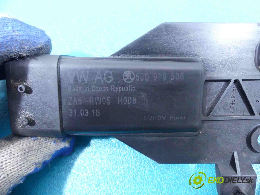 Skoda Fabia III 2014- 1.4 TDI 105 HP manual 77 kW 1422 cm3  relé 5J0919506 (Relé)