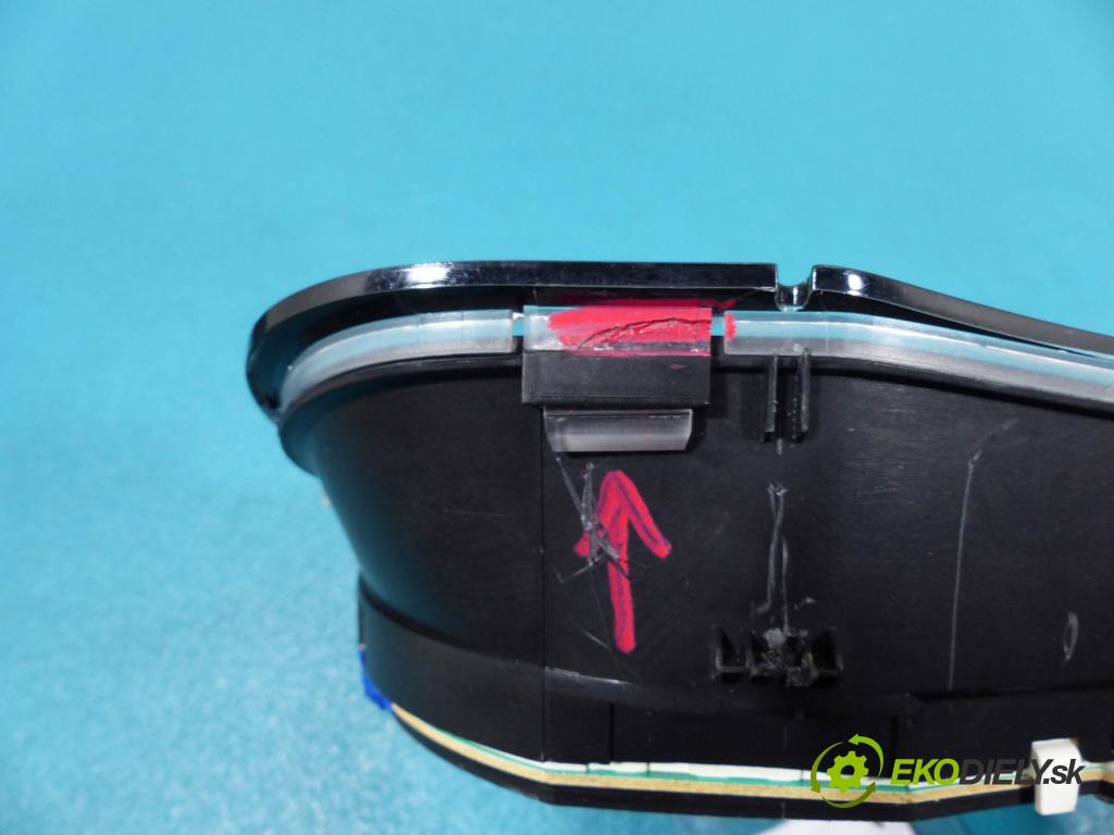 Peugeot 307 2.0 HDI 107 HP manual 79 kW 1997 cm3  prístrojovka 9651299680C (Přístrojové desky, displeje)