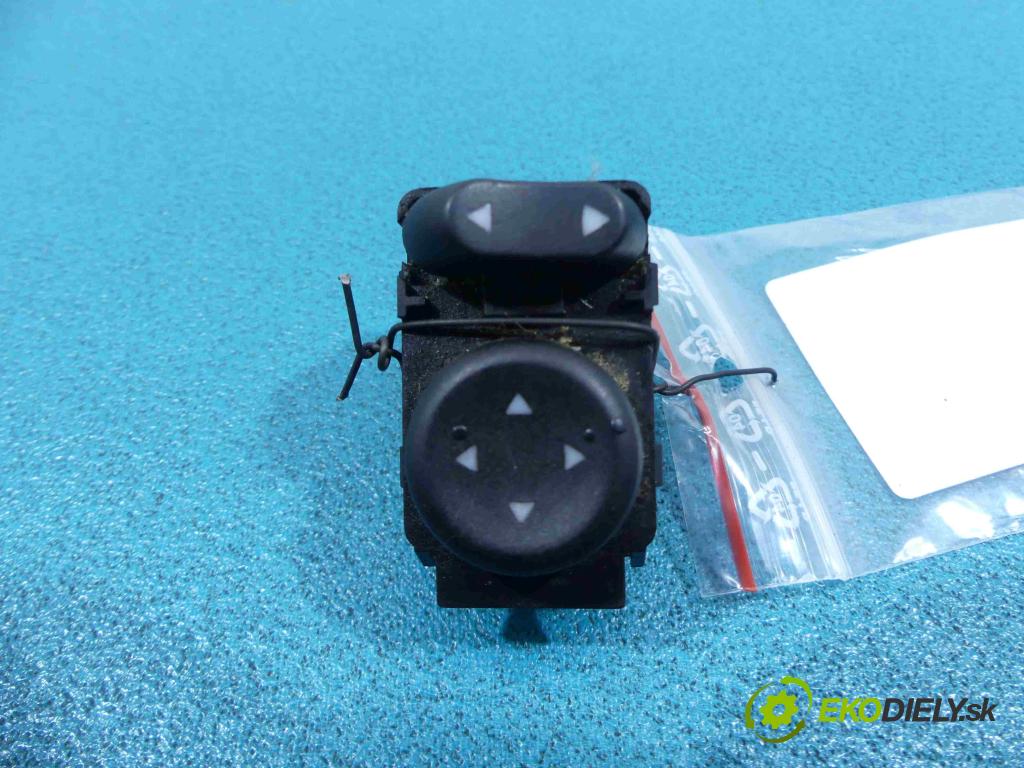 Alfa romeo 156 1,8.0 16V - 144 HP manual 106 kW 1747 cm3  Prepínač okien I spätných zrkadiel