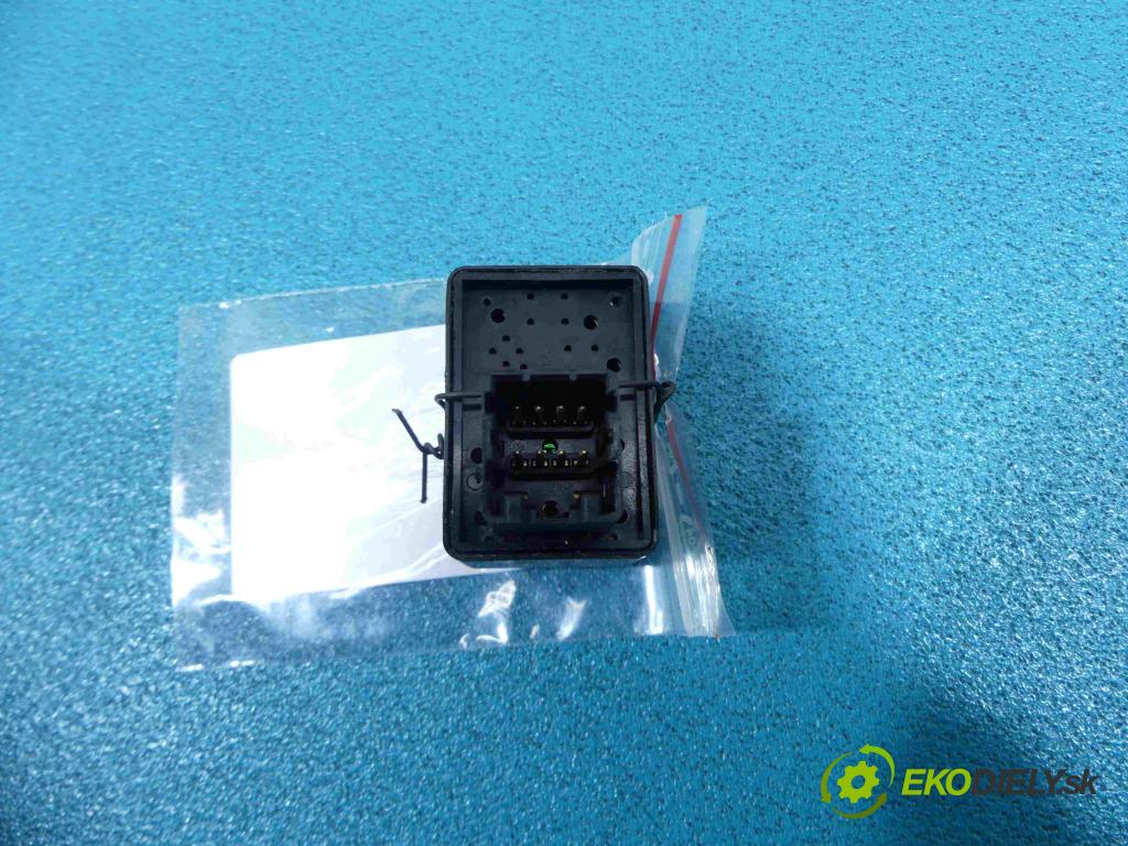 Alfa romeo 156 1,8.0 16V - 144 HP manual 106 kW 1747 cm3  Prepínač okien I spätných zrkadiel