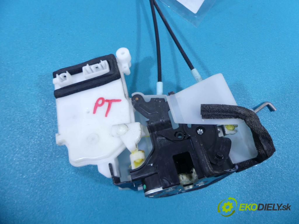 Mazda CX-9 2006-2015 3.7 V6 automatic 204 kW 3726 cm3  zámok zadní část pravý