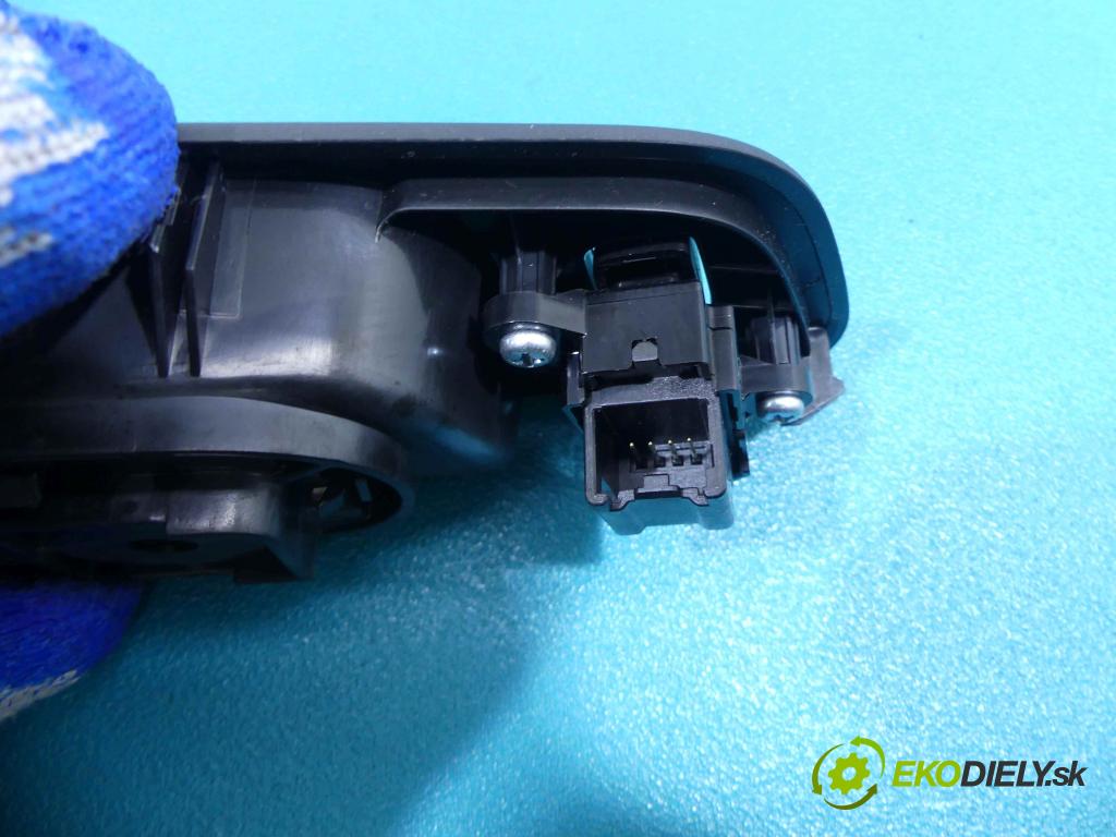 Mazda CX-9 2006-2015 3.7 V6 automatic 204 kW 3726 cm3 Kľučka vnútorná predný ľavá strana