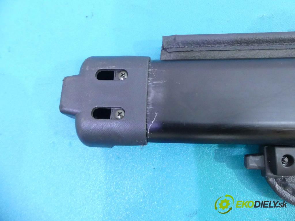 Honda CR-V II 2001-2006 2.0 16V 150 HP manual 110 kW 1997 cm3  Roleta  (Rolety kufra)