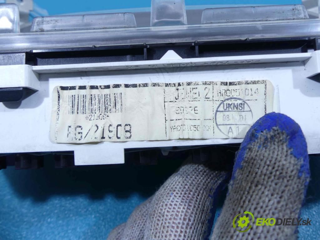 Rover 25 2.0 TD 101 hp manual 74 kW 1994 cm3  prístrojovka  (Přístrojové desky, displeje)