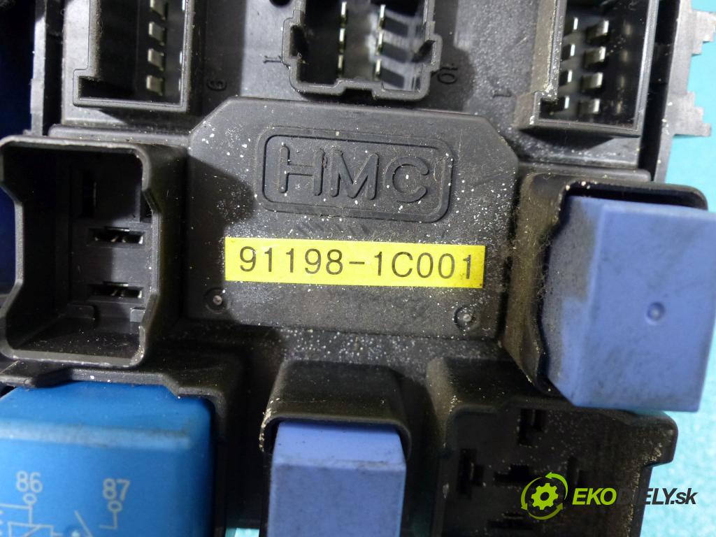 Hyundai Getz 1.1 12V - 63 HP manual 46 kW 1086 cm3  Jednotka riadiaca 9030930266F