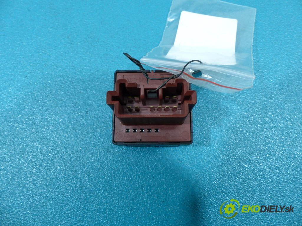 Mitsubishi Outlander II 2006-2013 2.0 140 hp manual 103 kW 1968 cm3  přepínač 183569