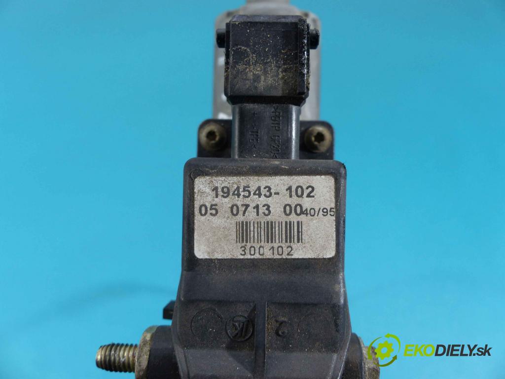 Peugeot 406 1.8B 110 hp manual 81 kW 1761 cm3  mechanismus přední část levý 194543-102