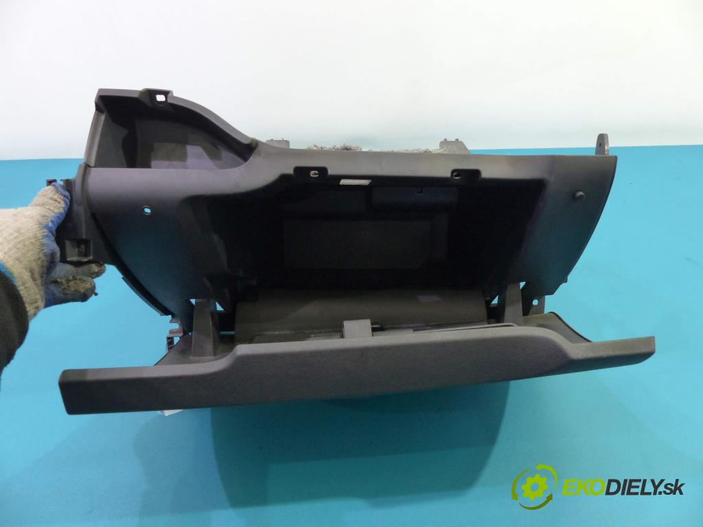 Renault Kangoo II 2008- 1.5 DCI 86 hp manual 63 kW 1461 cm3  přihrádka kastlík