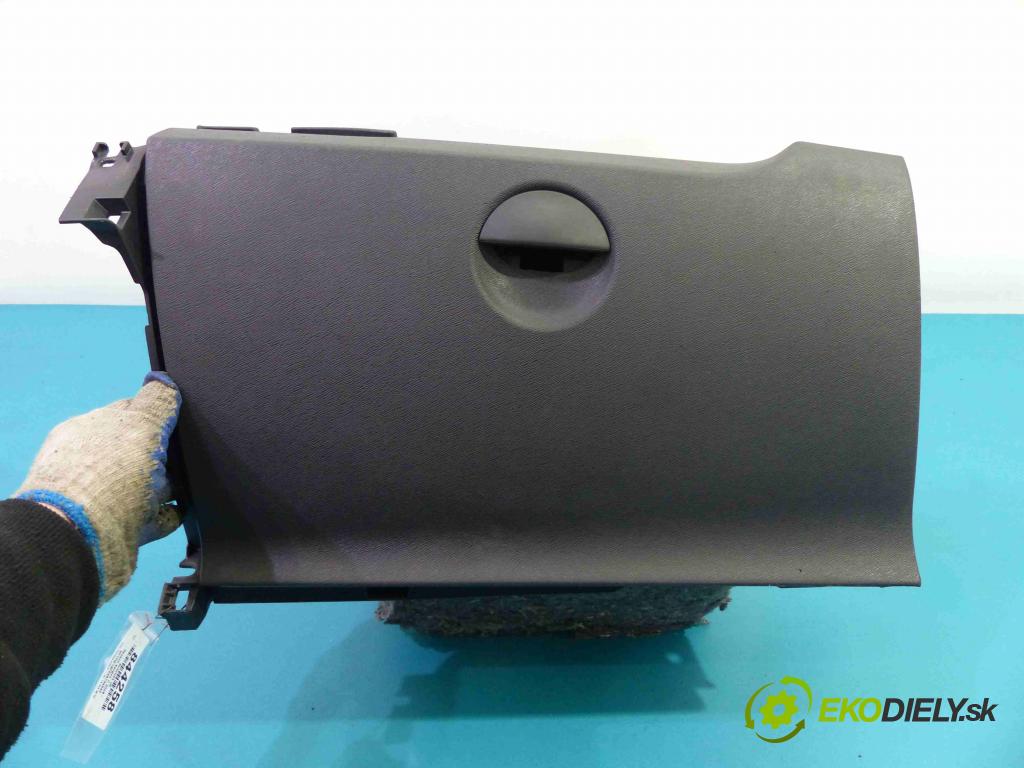 Renault Kangoo II 2008- 1.5 DCI 86 hp manual 63 kW 1461 cm3  přihrádka kastlík
