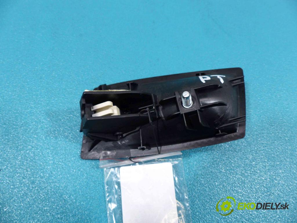 Bmw 5 e60 2003-2010 2.0D 163 hp manual 120 kW 1995 cm3  klika vnitřní zadní část pravá 70342889
