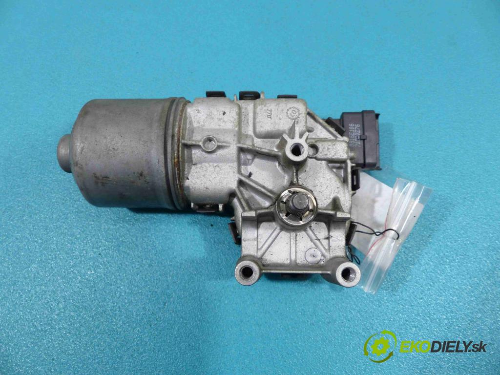 Peugeot 207 1.4 16V - 88 hp manual 65 kW 1360 cm3 motor stěračů přední část 0390241540