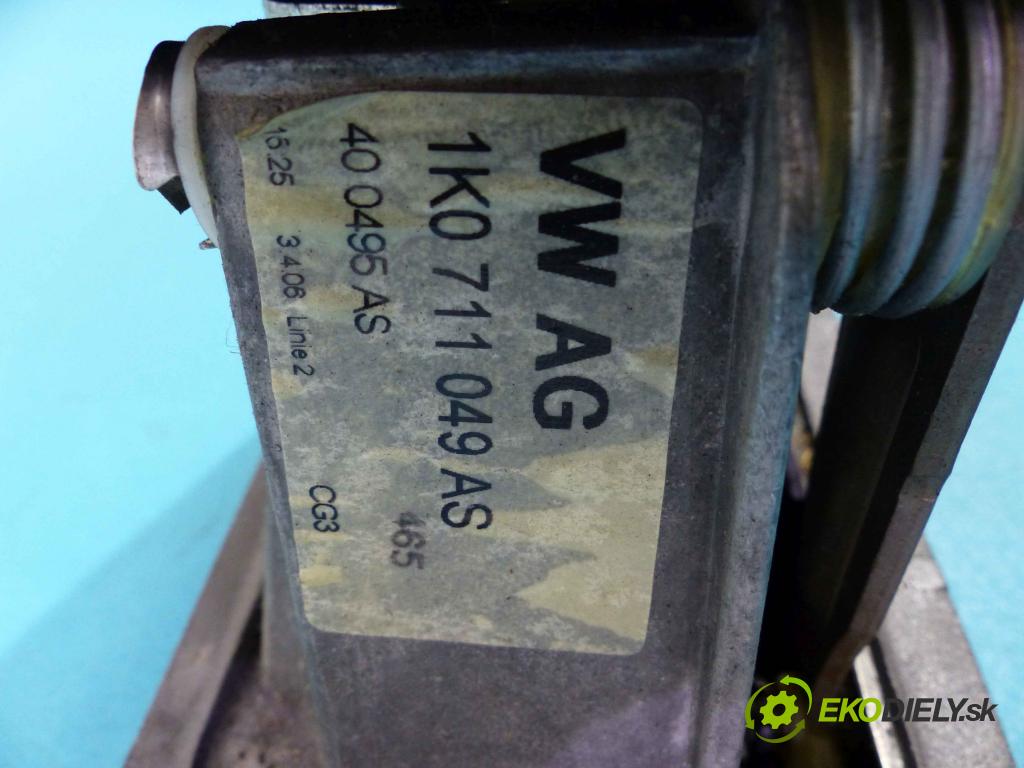 Skoda Octavia II 2004-2013 1.9 TDI 105 HP manual 77 kW 1896 cm3  Kulisa - - 1K0711049AS (Rýchlostné páky / kulisy)