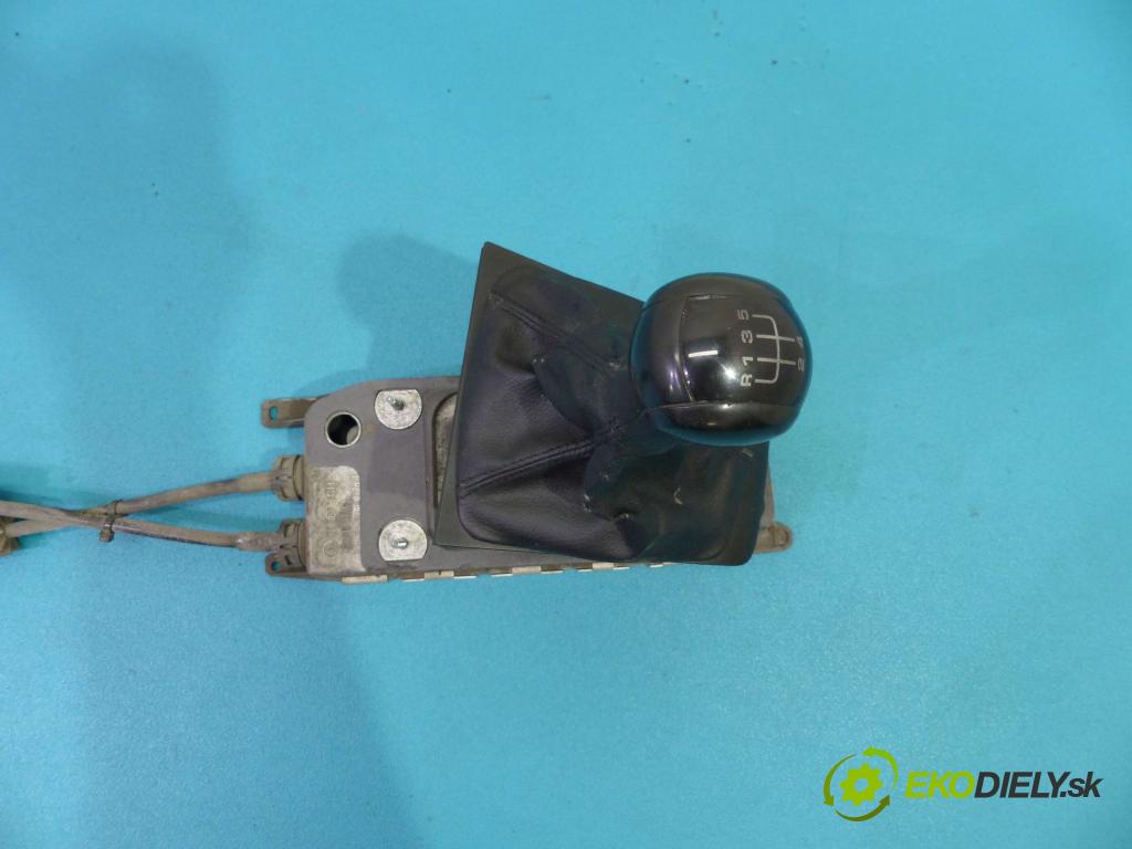 Skoda Octavia II 2004-2013 1.9 TDI 105 HP manual 77 kW 1896 cm3  Kulisa - - 1K0711049AS (Rýchlostné páky / kulisy)